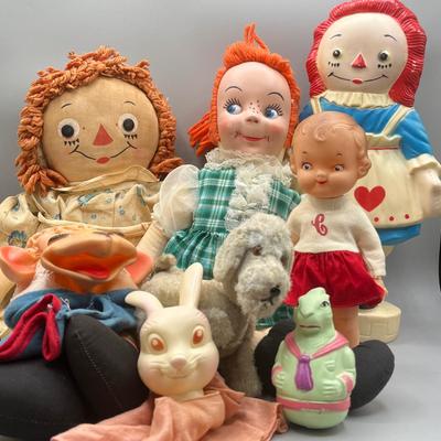 LOT 7: Vintage Dolls / Toys - Raggedy Ann and More