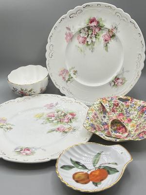 LOT 9: English China Collection