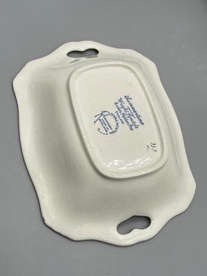 LOT 9: English China Collection