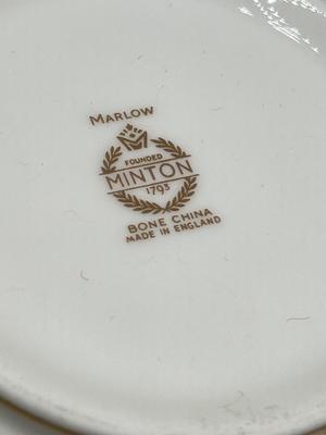 LOT 9: English China Collection