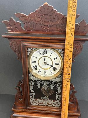 LOT 11: Antique / Vintage Wm. L. Gilbert Clock Co. Mantle Clock