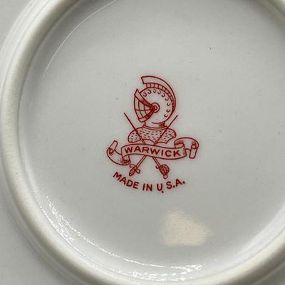 LOT 13: American Pottery Ceramics Collection - Stangl and More