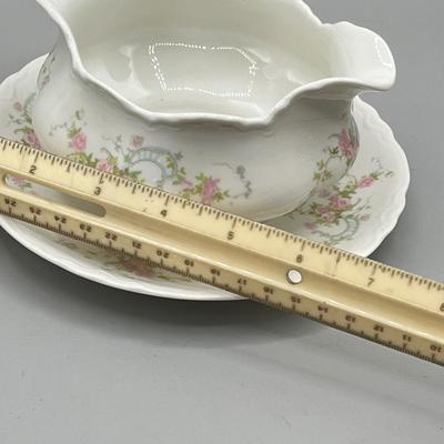 LOT 13: American Pottery Ceramics Collection - Stangl and More