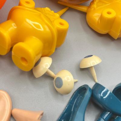 LOT 14: Vintage Oscar the Orange and Mr. Potato Head Playset in Original Box