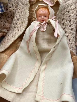 LOT 17: Vintage / Antique Dolls and Doll Parts - Effanbee Anne Shirley and More