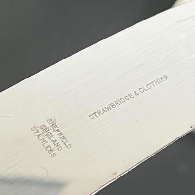 LOT 20: Picnic Basket and Vintage Stag Horn Cutlery Carving Set