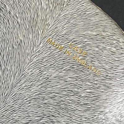 LOT 20: Picnic Basket and Vintage Stag Horn Cutlery Carving Set