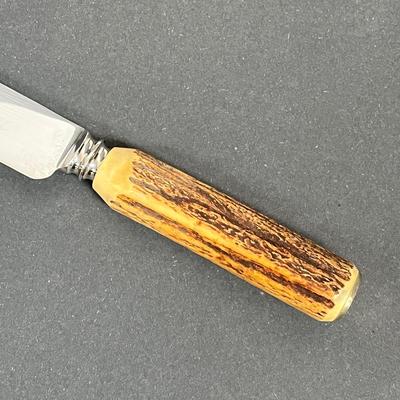 LOT 20: Picnic Basket and Vintage Stag Horn Cutlery Carving Set