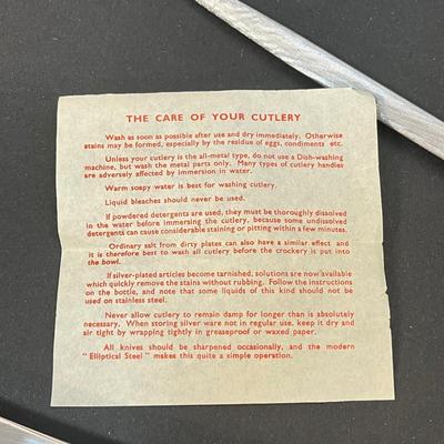 LOT 20: Picnic Basket and Vintage Stag Horn Cutlery Carving Set