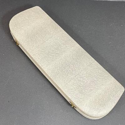 LOT 20: Picnic Basket and Vintage Stag Horn Cutlery Carving Set