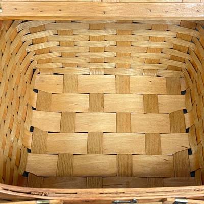 LOT 20: Picnic Basket and Vintage Stag Horn Cutlery Carving Set