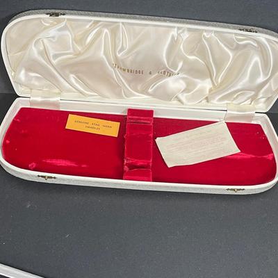 LOT 20: Picnic Basket and Vintage Stag Horn Cutlery Carving Set