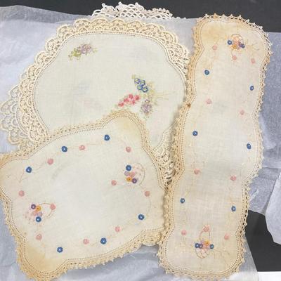 LOT 21: Vintage Doilies and Embroidered Linens