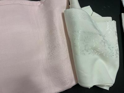 LOT 22: Vintage Embroidered Linens and More - Napkins, Placemats, etc.