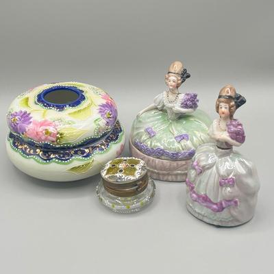 LOT 26: Antique / Vintage Trinket Dishes, Perfume Dauber