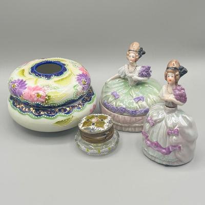 LOT 26: Antique / Vintage Trinket Dishes, Perfume Dauber