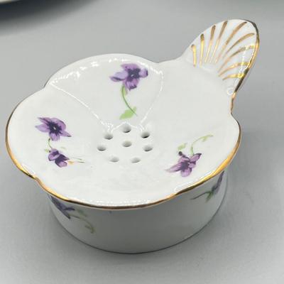 LOT 27: Japanese Ceramic Collection - Teapot, Teabag Strainer and More