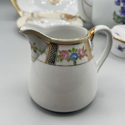 LOT 27: Japanese Ceramic Collection - Teapot, Teabag Strainer and More