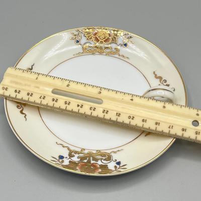 LOT 27: Japanese Ceramic Collection - Teapot, Teabag Strainer and More