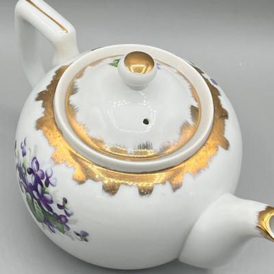 LOT 27: Japanese Ceramic Collection - Teapot, Teabag Strainer and More