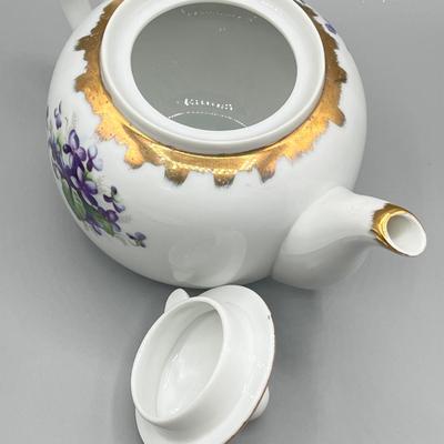 LOT 27: Japanese Ceramic Collection - Teapot, Teabag Strainer and More