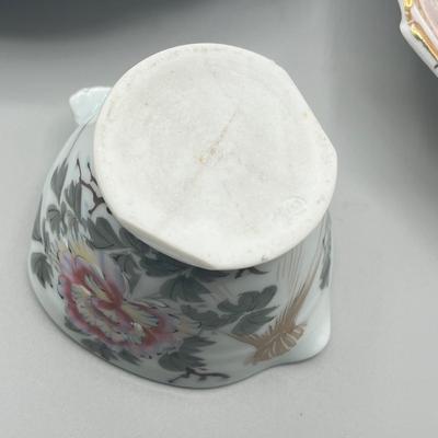 LOT 28: Mixed Ceramics Pieces