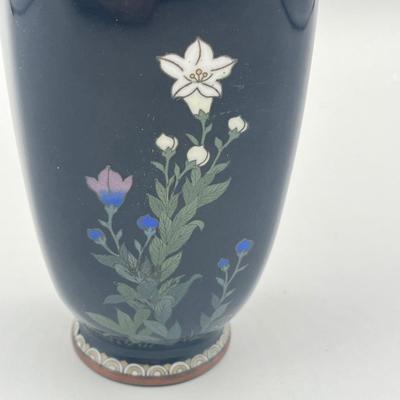 LOT 31: Antique Japanese Meiji Cloisonne Vase