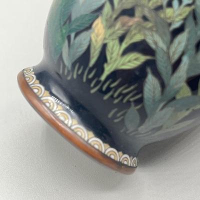 LOT 31: Antique Japanese Meiji Cloisonne Vase