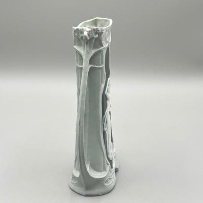 LOT 32: Antique Schafer & Vater Jasperware Vase