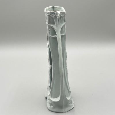 LOT 32: Antique Schafer & Vater Jasperware Vase