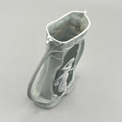 LOT 32: Antique Schafer & Vater Jasperware Vase