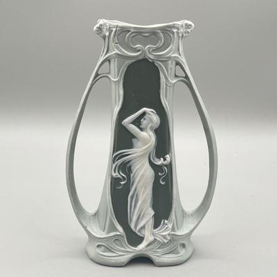 LOT 32: Antique Schafer & Vater Jasperware Vase