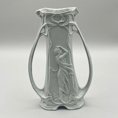 LOT 32: Antique Schafer & Vater Jasperware Vase