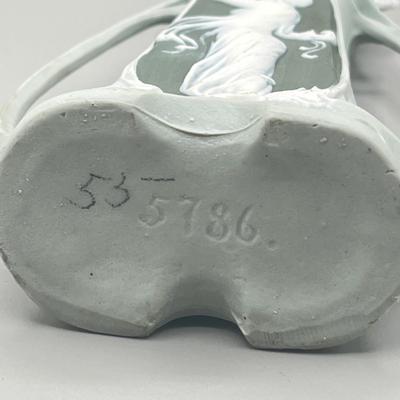 LOT 32: Antique Schafer & Vater Jasperware Vase