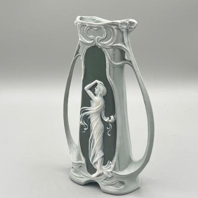 LOT 32: Antique Schafer & Vater Jasperware Vase