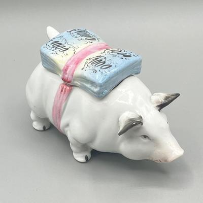 LOT 33: Collection of Vintage / Antique Figurines