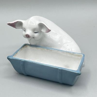 LOT 33: Collection of Vintage / Antique Figurines