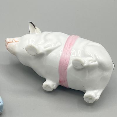 LOT 33: Collection of Vintage / Antique Figurines