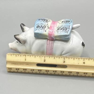 LOT 33: Collection of Vintage / Antique Figurines