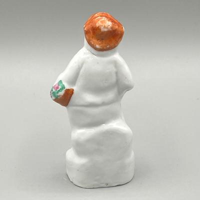 LOT 33: Collection of Vintage / Antique Figurines