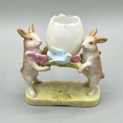 LOT 33: Collection of Vintage / Antique Figurines