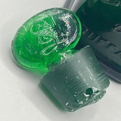 LOT 34: Vintage / Antique Glass Pieces