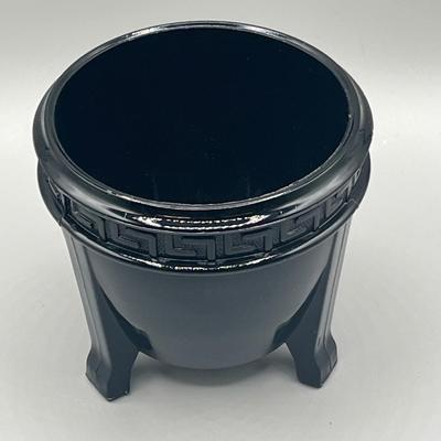 LOT 34: Vintage / Antique Glass Pieces