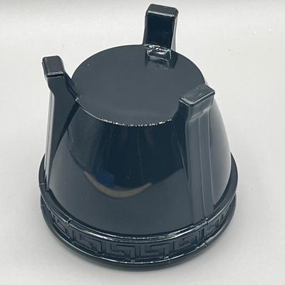 LOT 34: Vintage / Antique Glass Pieces