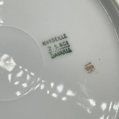 LOT 37: Ceramics / Porcelain Collection - Limoges and More