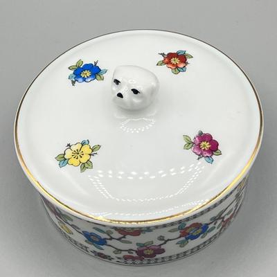 LOT 37: Ceramics / Porcelain Collection - Limoges and More
