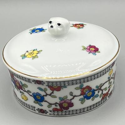 LOT 37: Ceramics / Porcelain Collection - Limoges and More