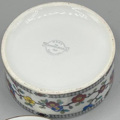 LOT 37: Ceramics / Porcelain Collection - Limoges and More