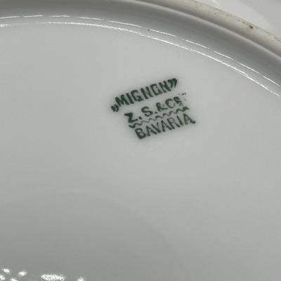 LOT 37: Ceramics / Porcelain Collection - Limoges and More