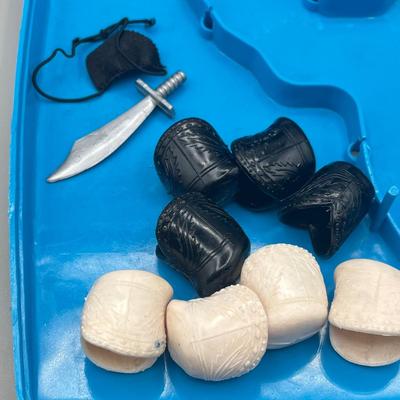 LOT 39: Remco 1966 Vintage TV Jones Poodle Dog Toy w/ Original TV Case and Accessories